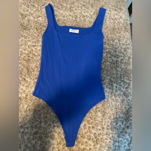 Aritzia Babaton Contour Bodysuit